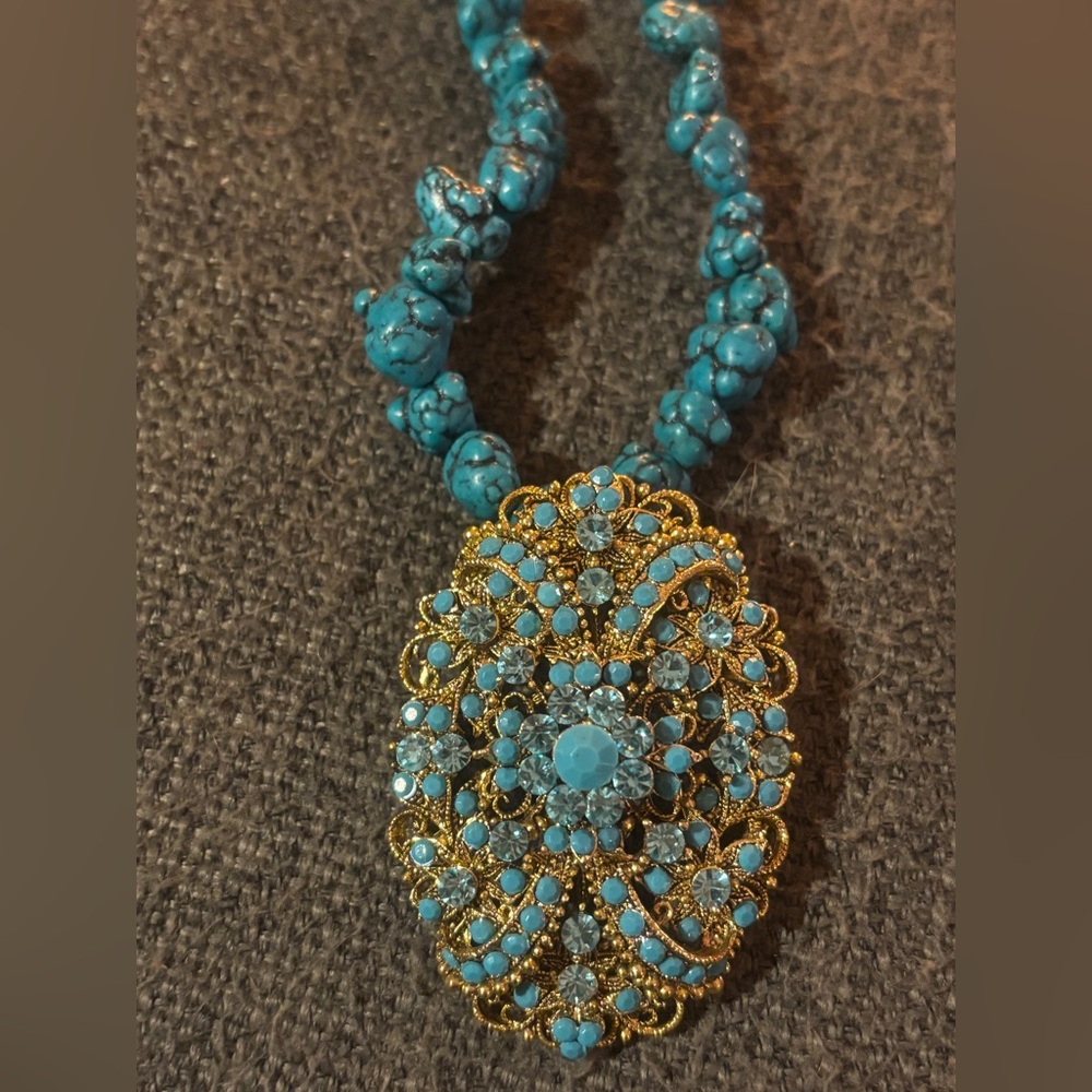 ๐ RARE 1928 Designer Turquoise Blue Stone Statement Necklace โข Crystal Medallion - Picture 12 of 14